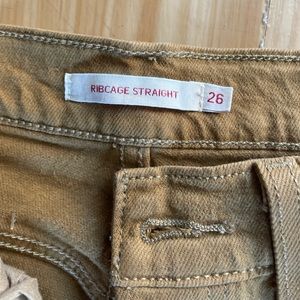 Levi’s rib cage straight jeans size 26